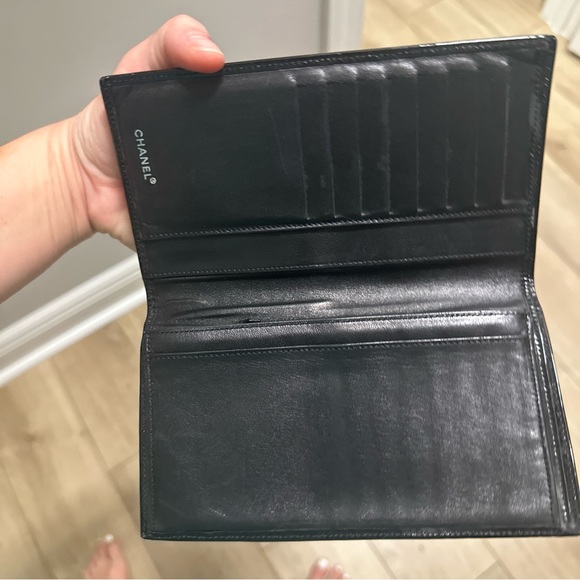 Chanel black purse with wallet never worn like brand new BEAUTIFUL - Picture 4 of 7